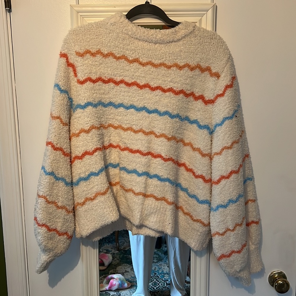 Lauren Conrad fuzzy pattern slightly cropped sweater - Picture 2 of 2